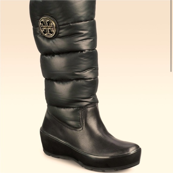 Tory Burch Designer Women's Black Puffer Boots, size 8 - Picture 1 of 5